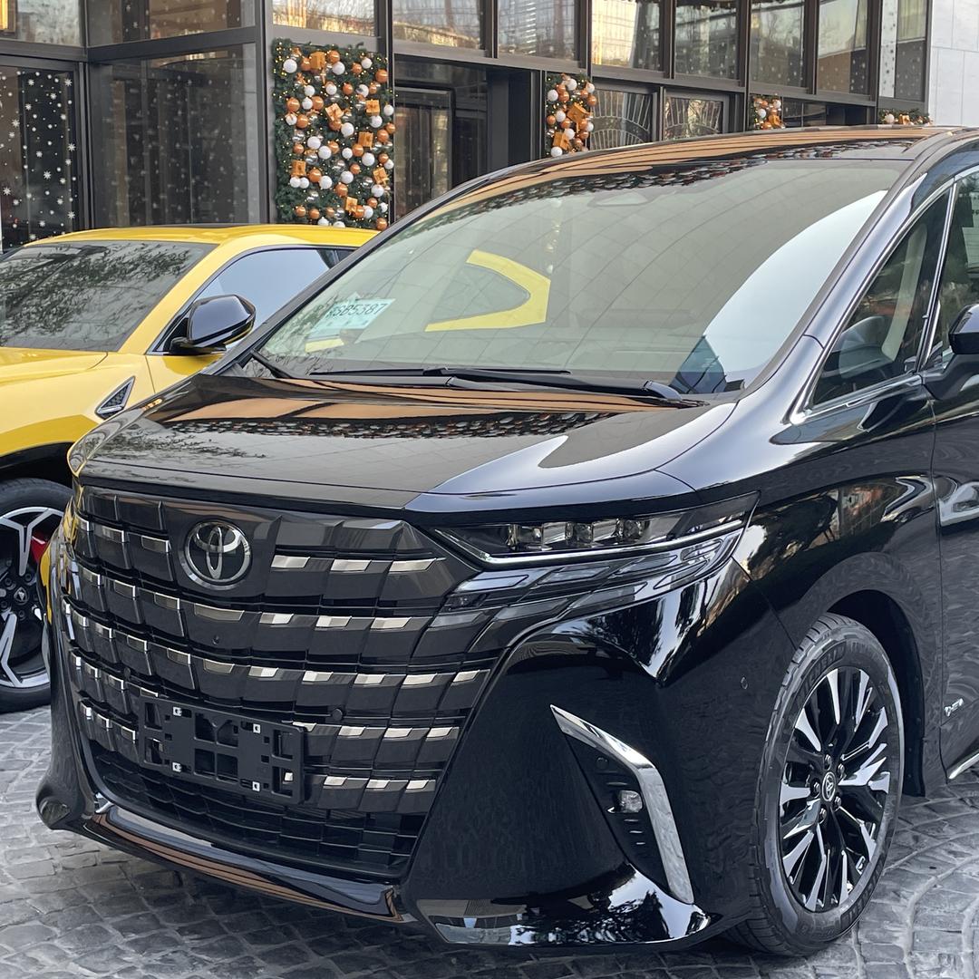 开埃尔法的小张