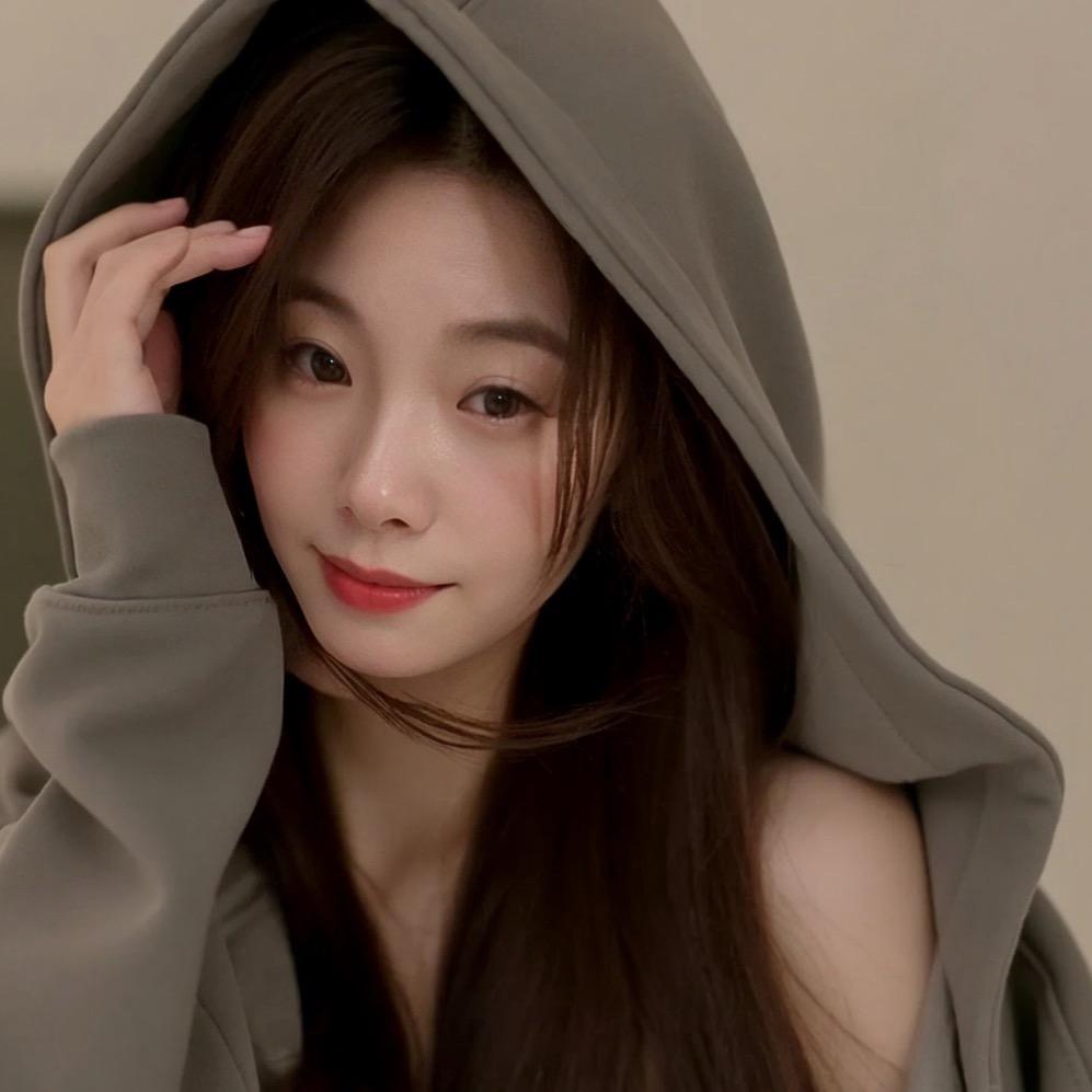 ′ 💋是捌月呀～