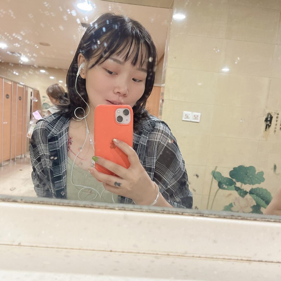 哇～是林三岁耶
