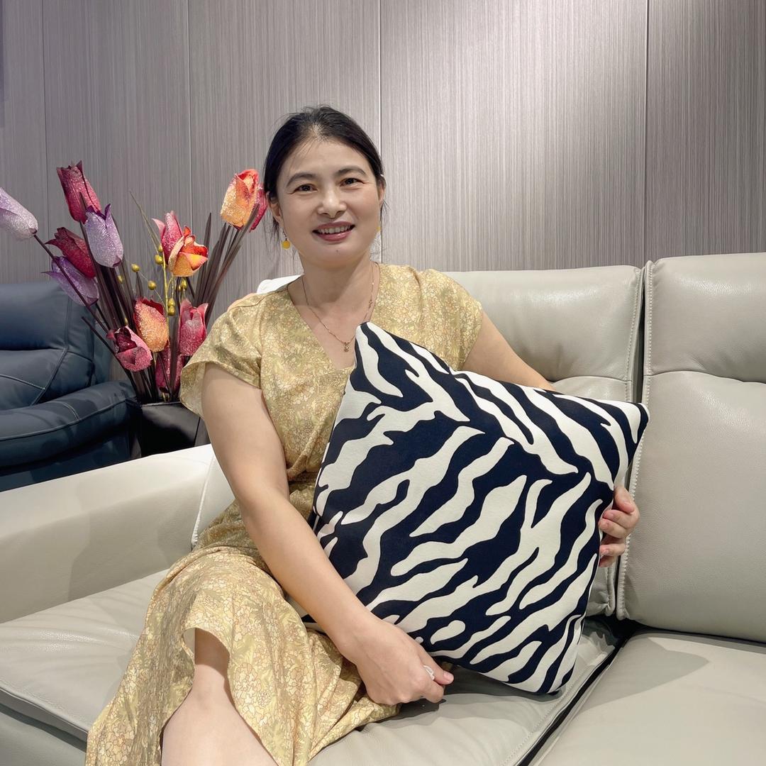 深圳家具工厂潘姐