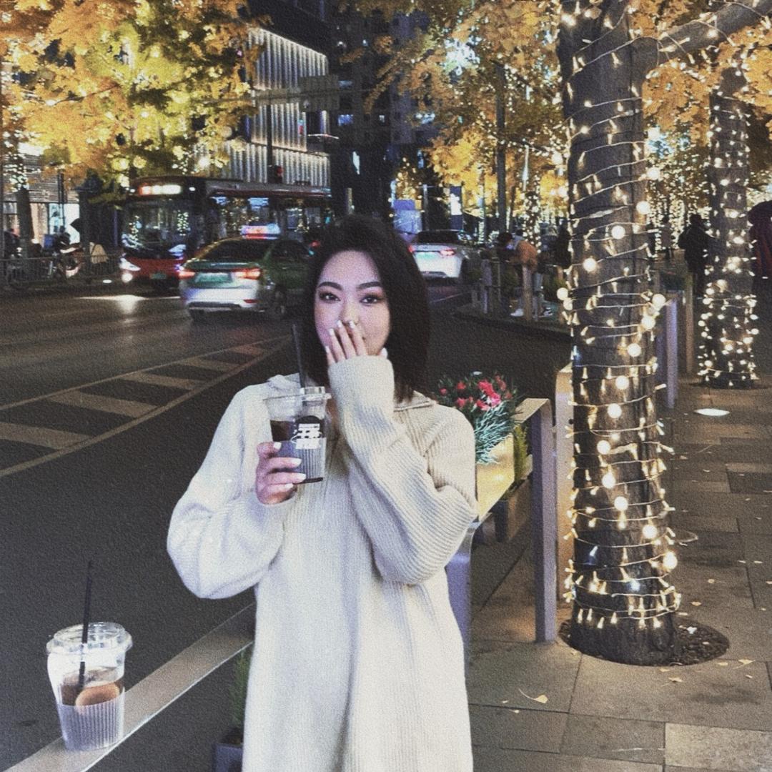 小ＺＨＯＵ.😈