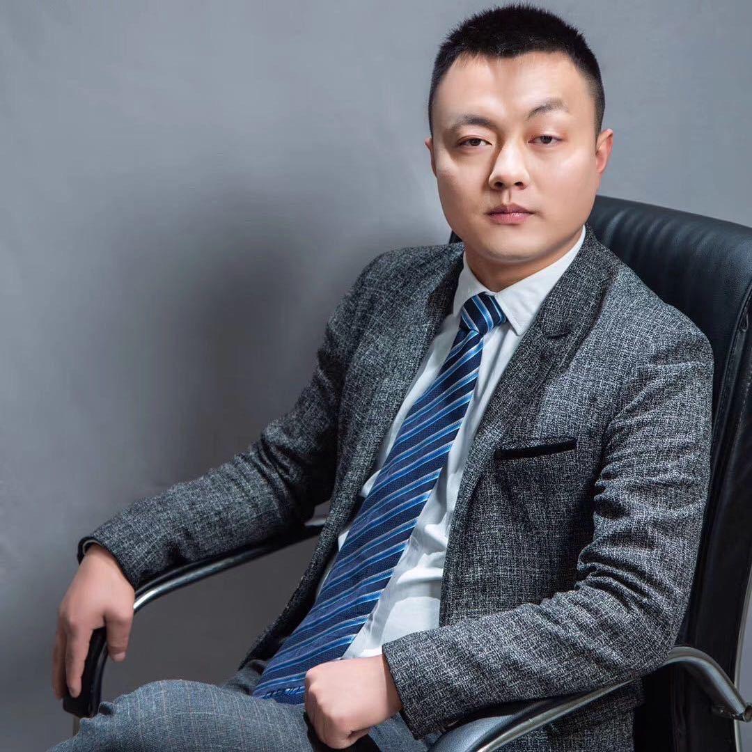 做定制家居的小胖子