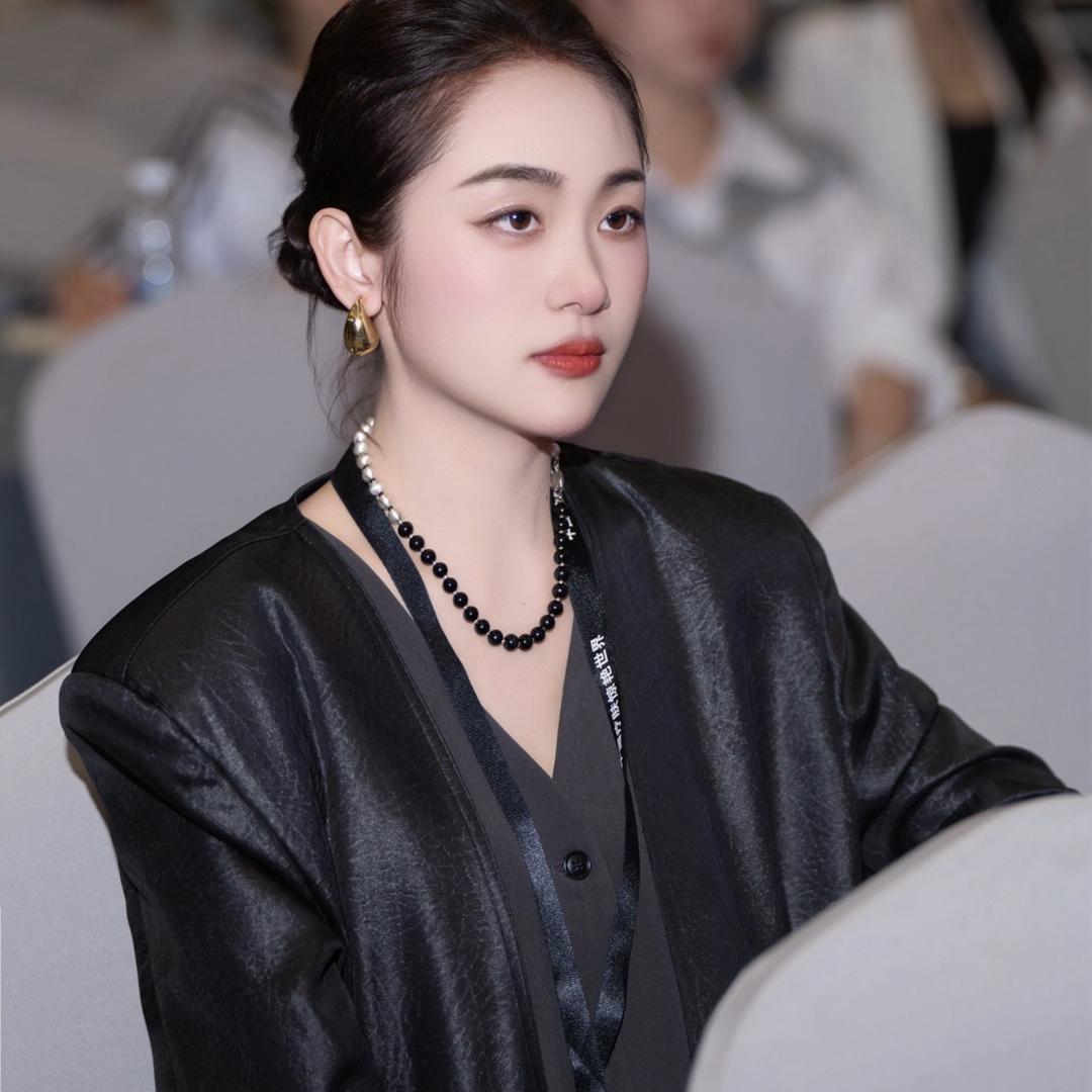 资森教授科研轻疗调肤美容中心专用号