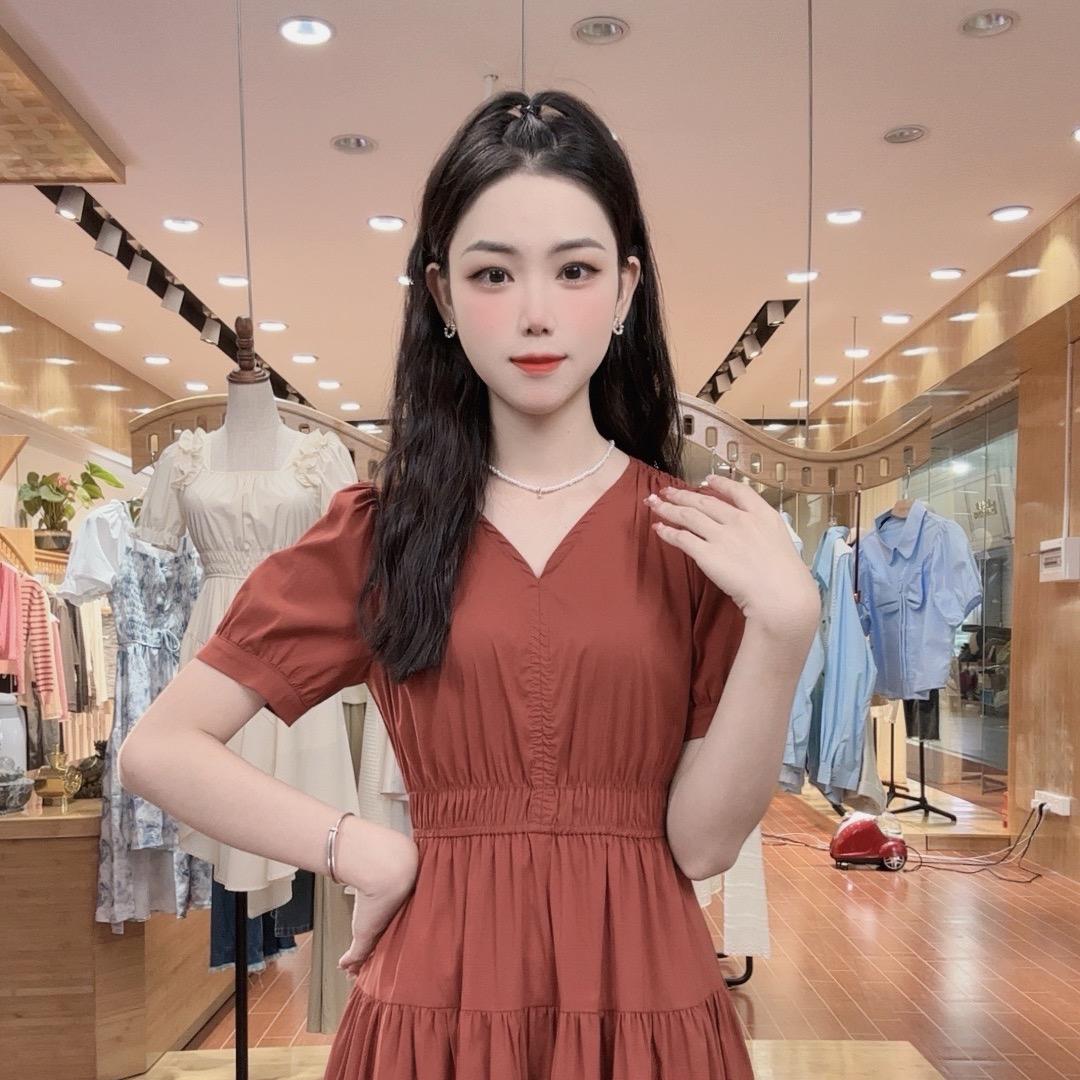 瑜己服饰