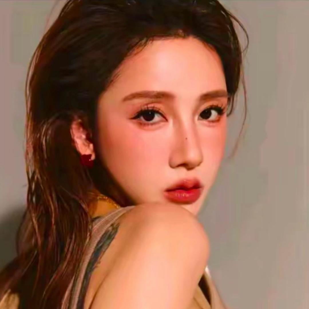 何荷Hayley直播反场
