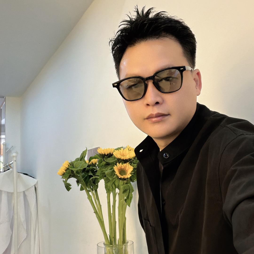 黄伟高/術·美-HairSalon