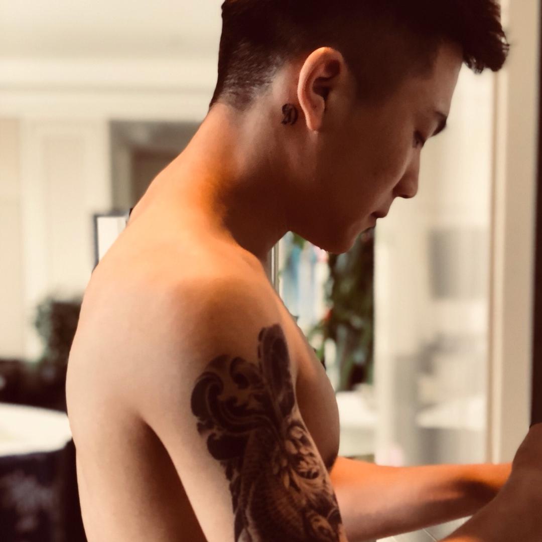 Michael.丘