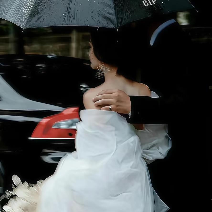 阿白小黑在摆摊