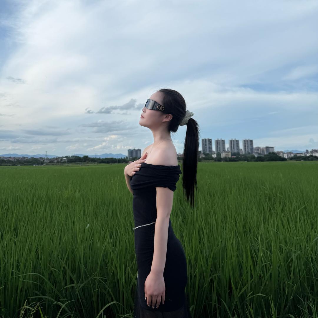 婷婷女王👑萌主