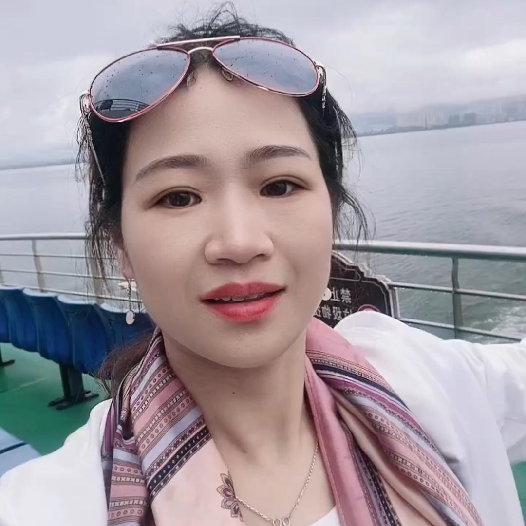 张晓玲. 小广东服饰