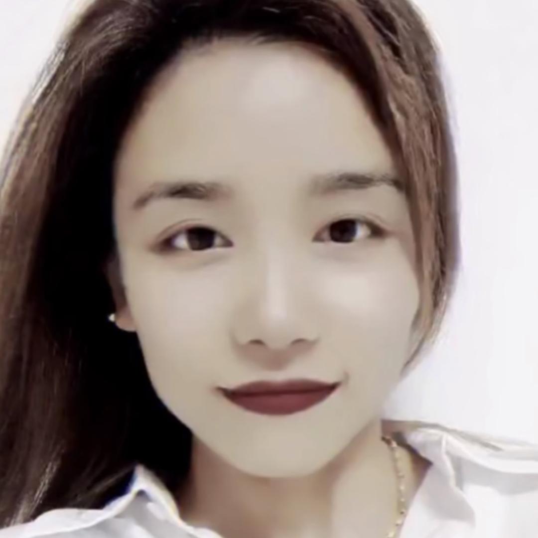 衡百国际二楼女装菲菲