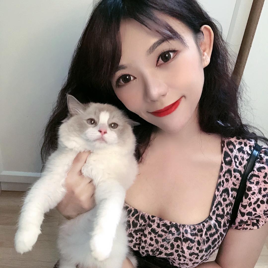 毛毛子给你投喂