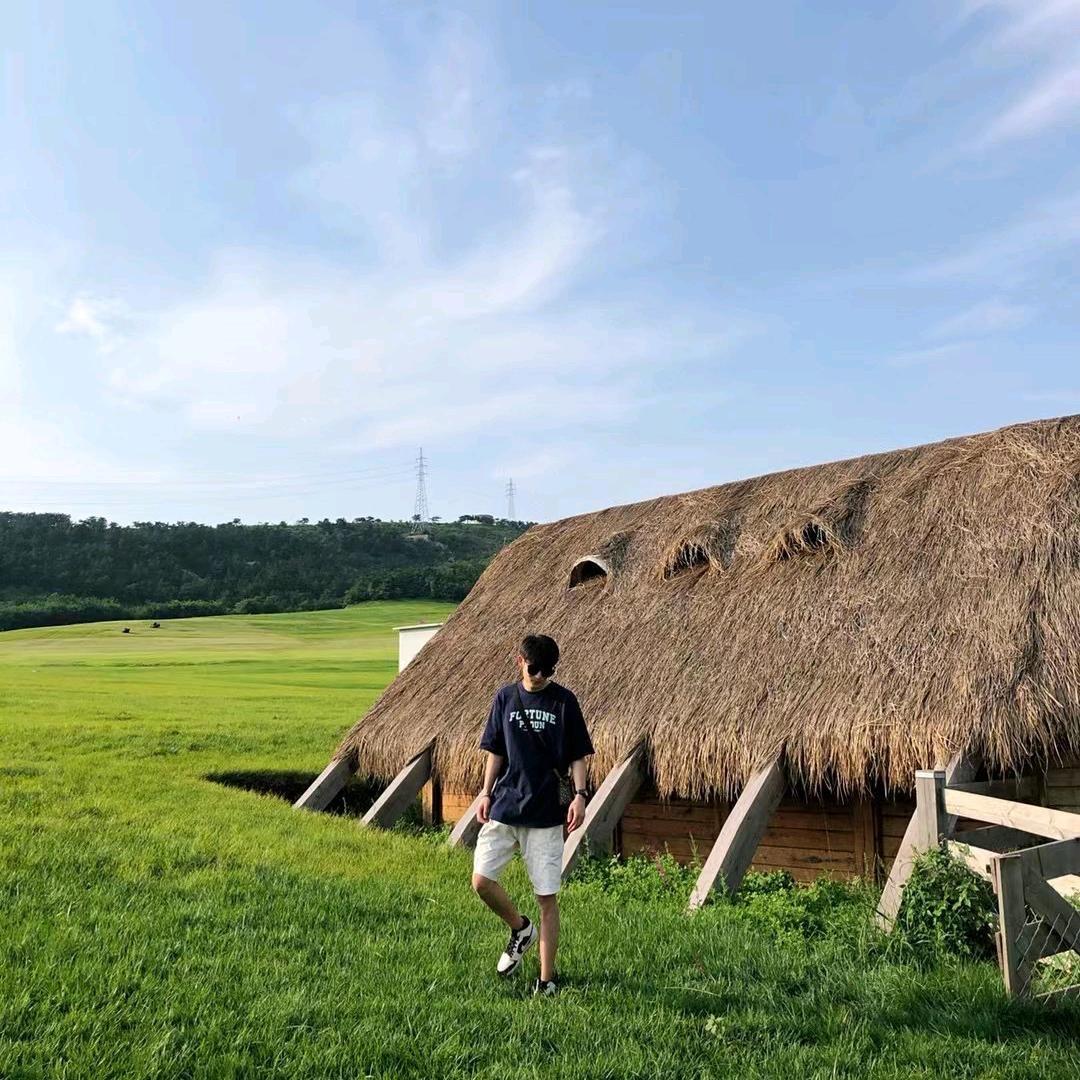 虹彤彤体育三川