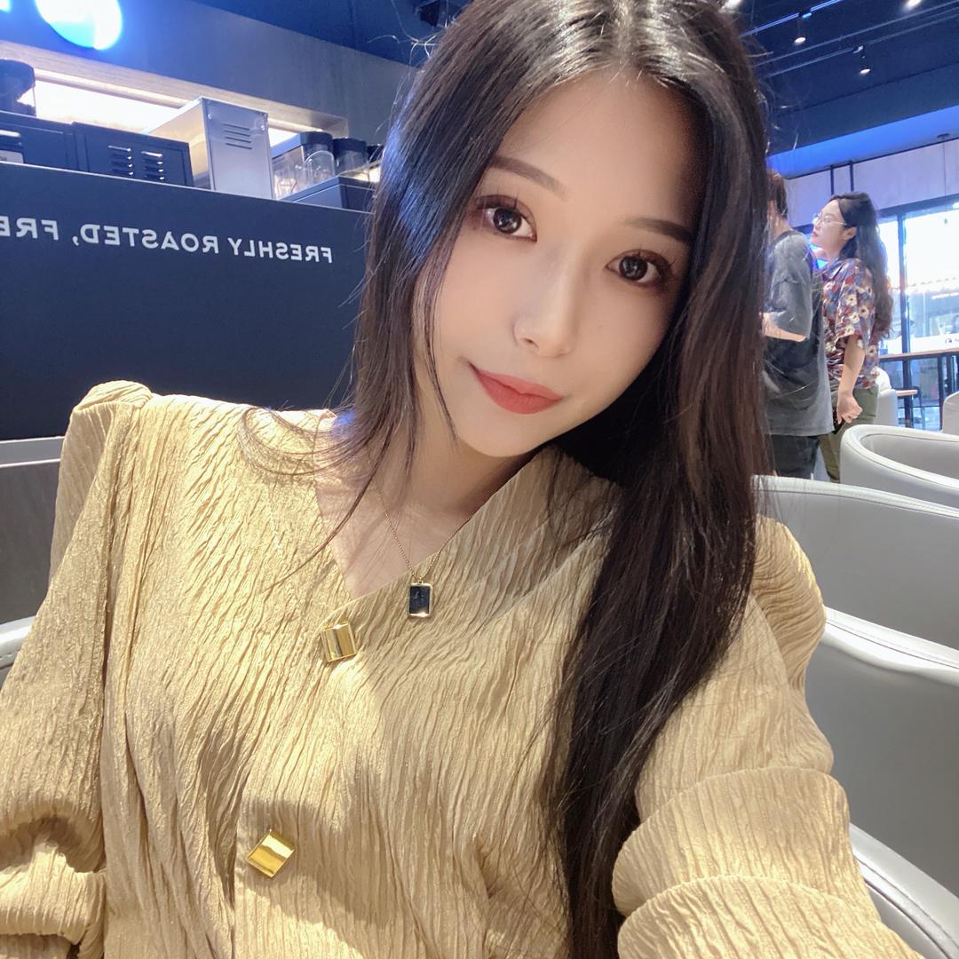 爱玩游戏的小羊
