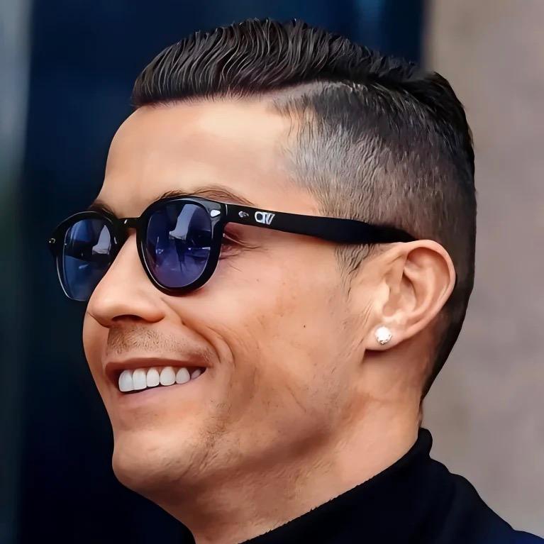 @CR7️⃣