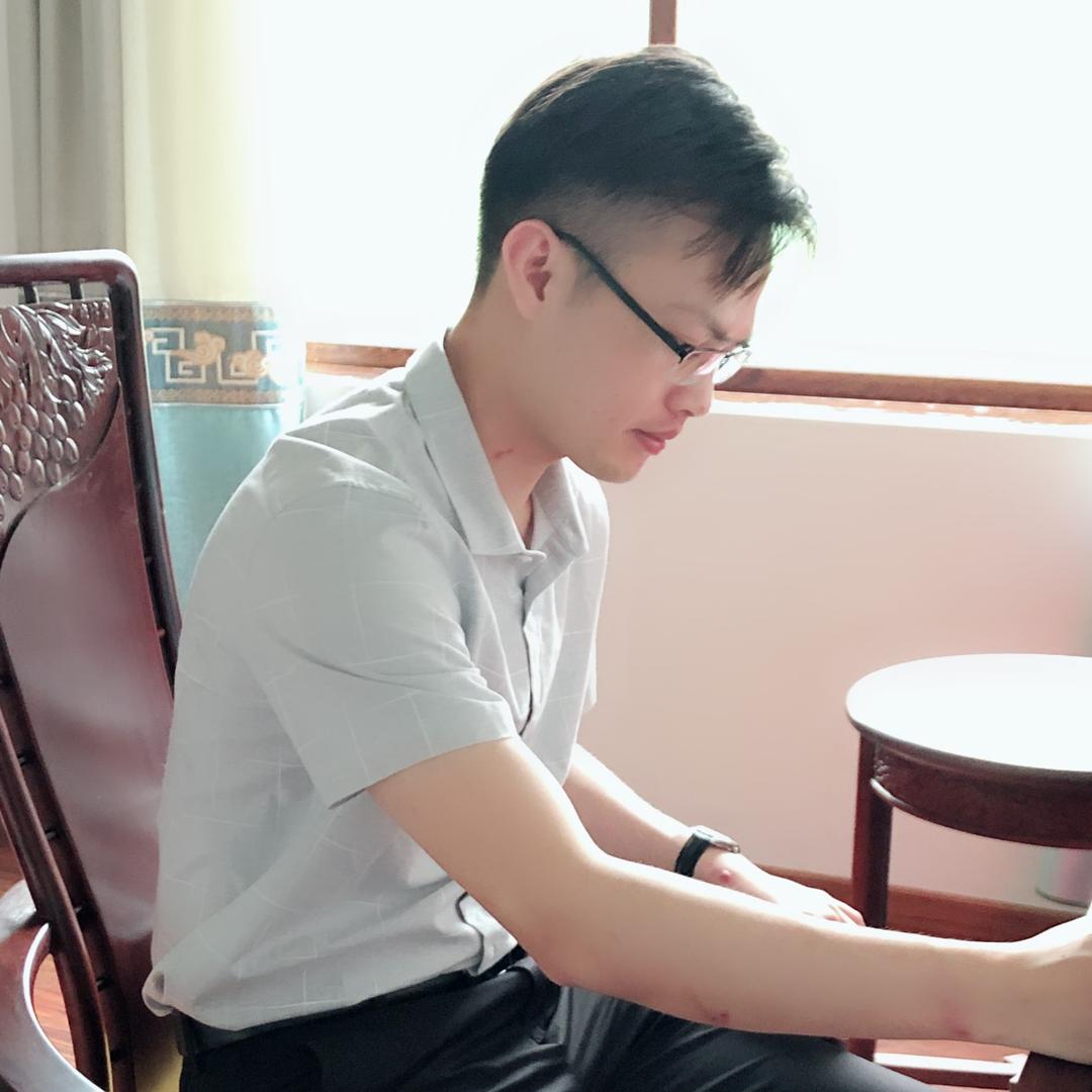 Liang_不问结果先行动