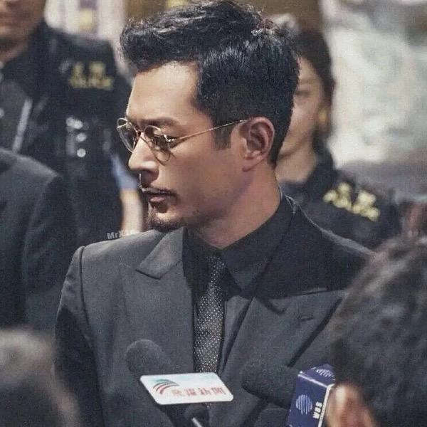 某只饼干