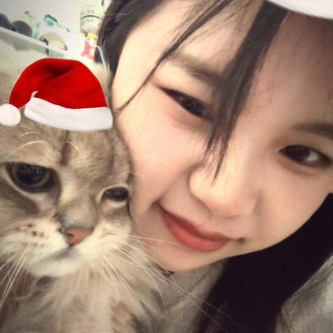 粘粘的糖糖甜甜的