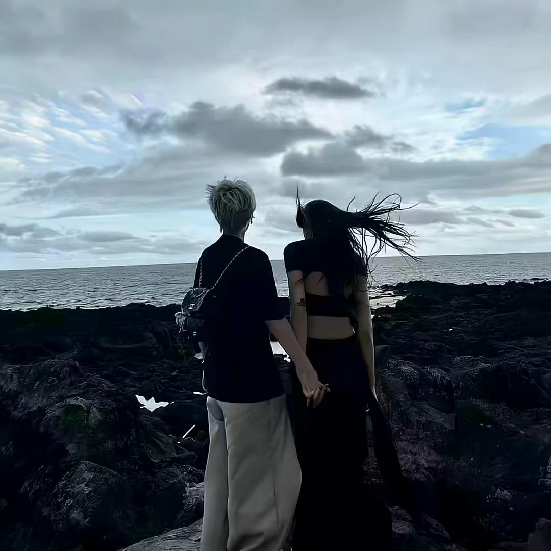 王 俊