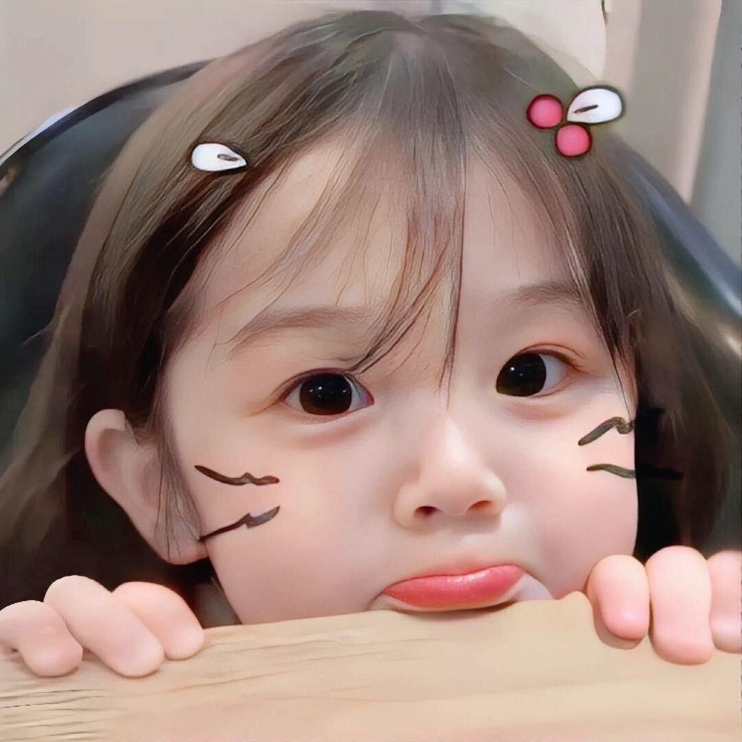 小奶瓶🍼肉嘟嘟