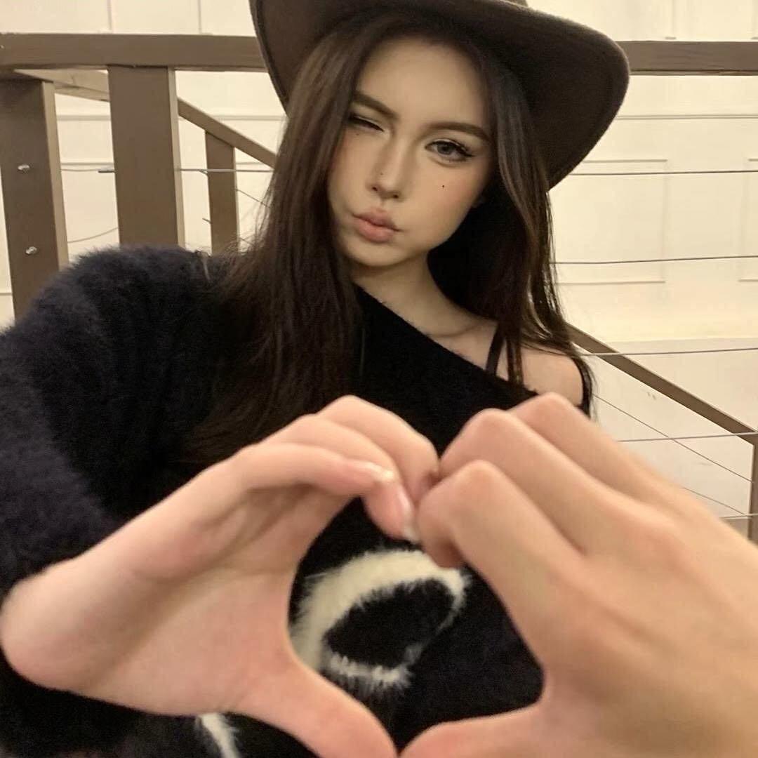 や