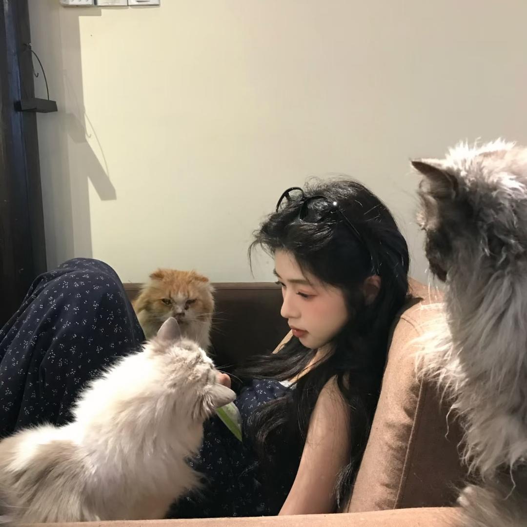 左耳^
