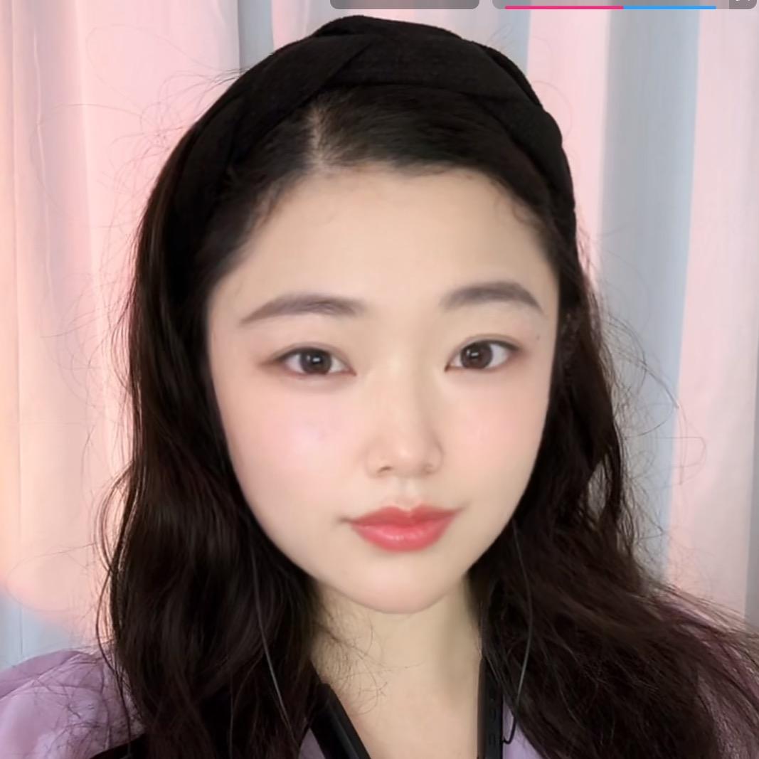爱笑
