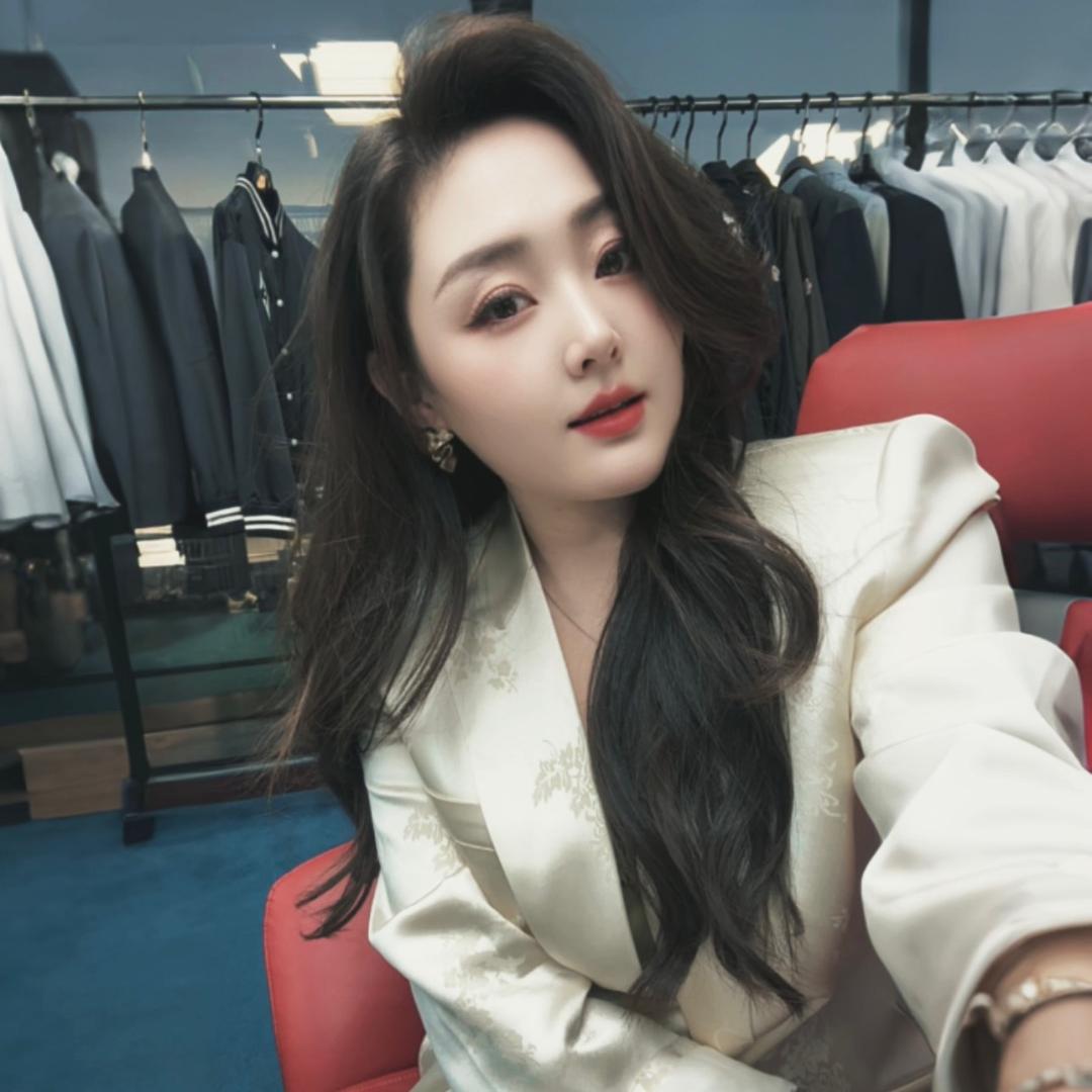 斯梵 💃男装店老板娘