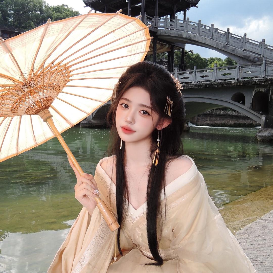 青岩化妆师（米粒）