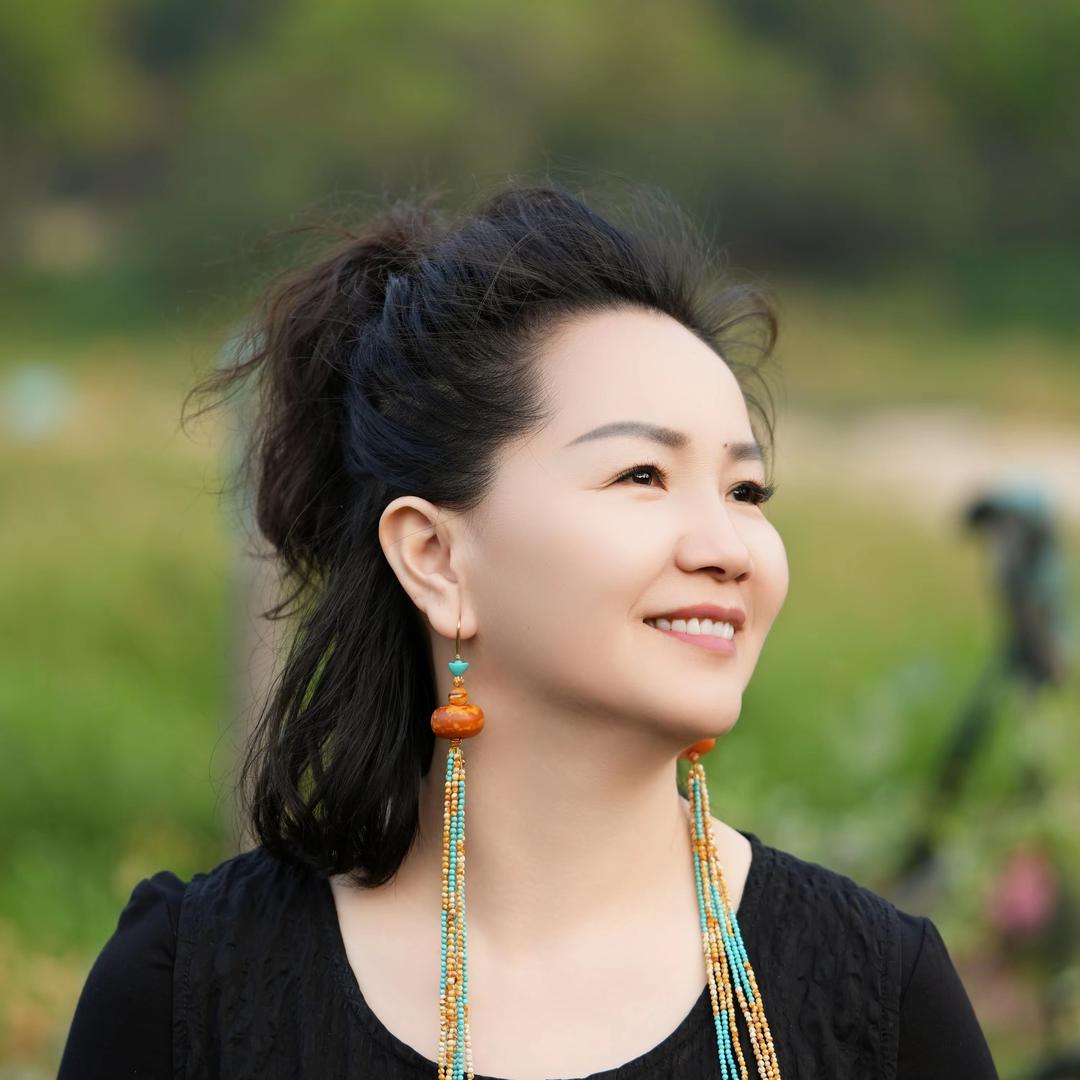 深圳绮彩华韵珠宝严选
