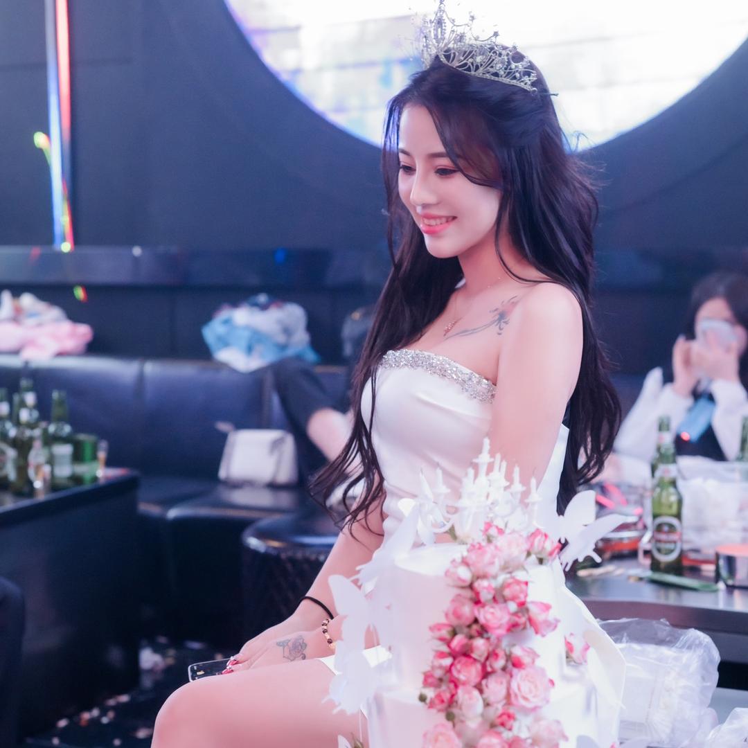 杨婷婷