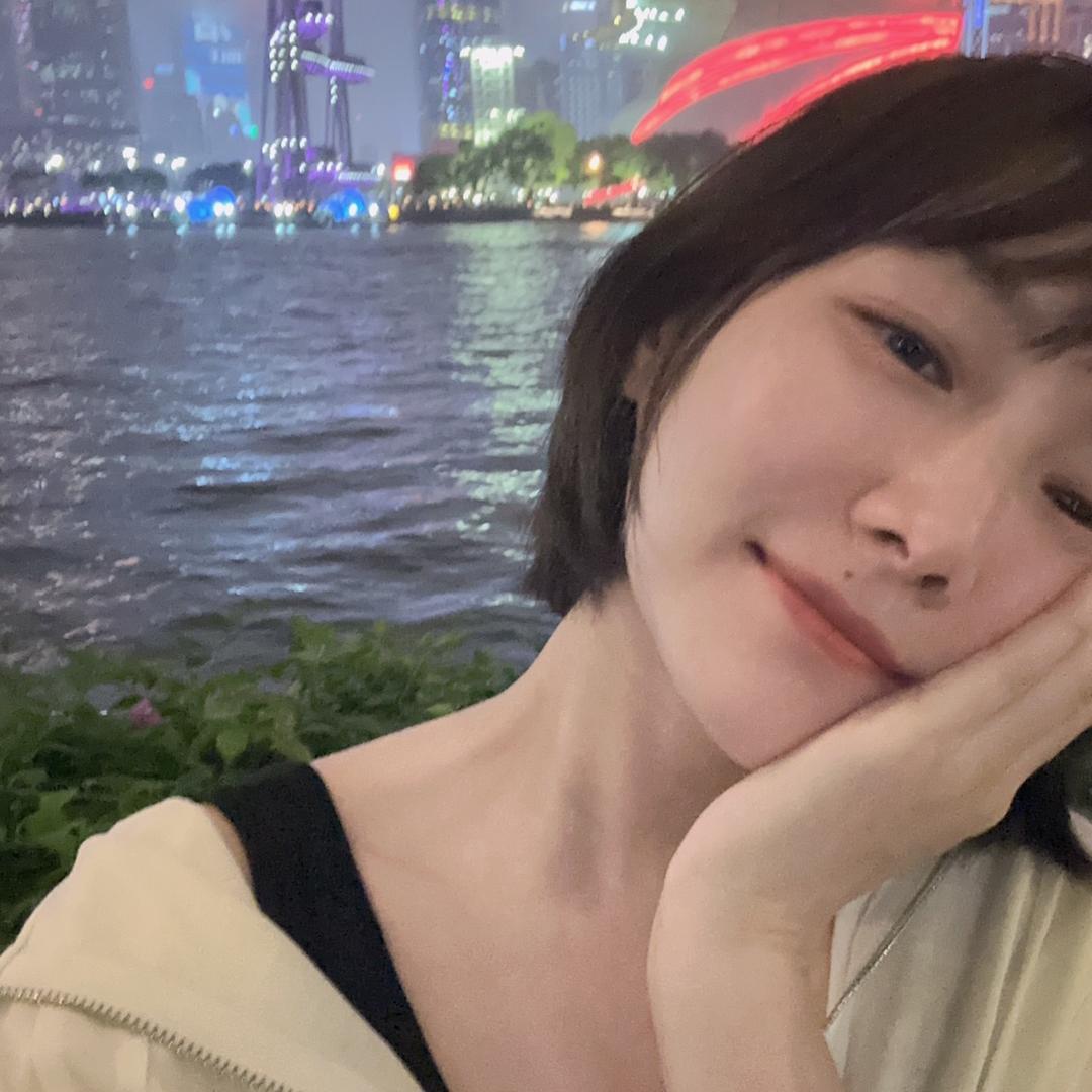 爱穿搭的娜娜Nana