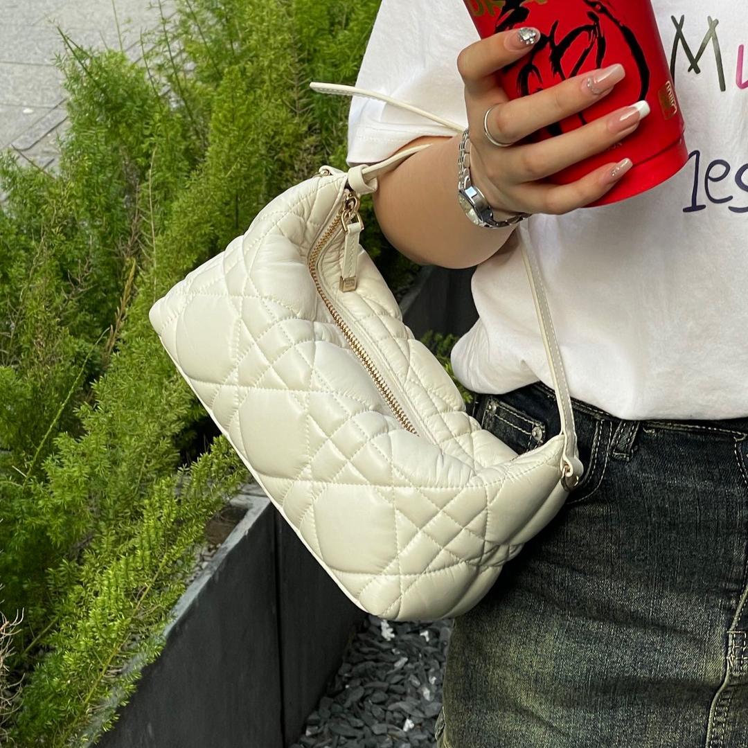 卖奢侈品的小鹏