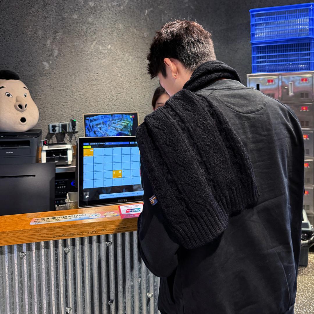 过气网红男一号