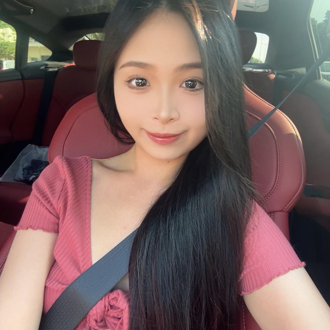 爱吃蒜的肉肉