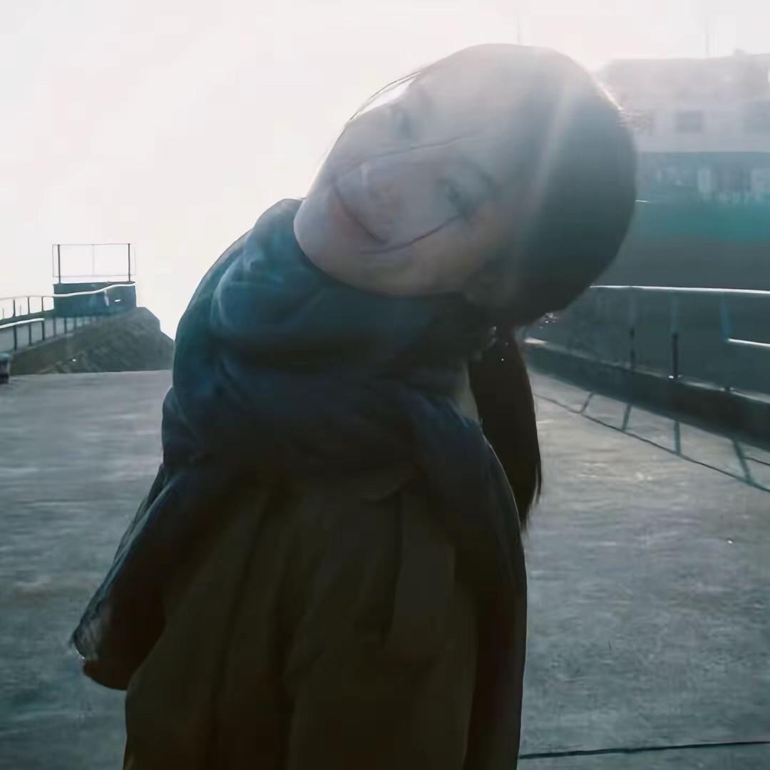 周琼.
