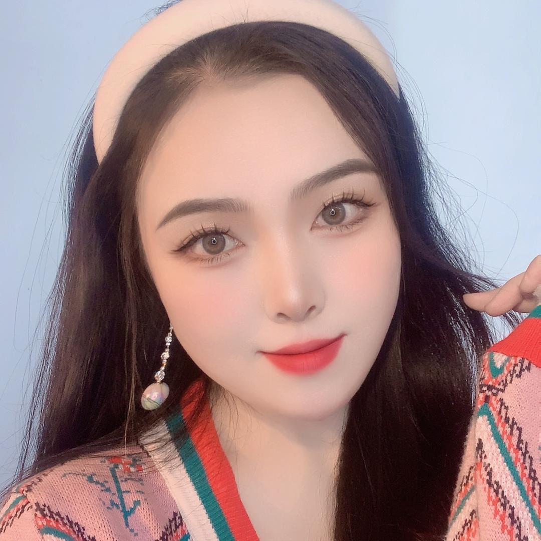 傅芊亿