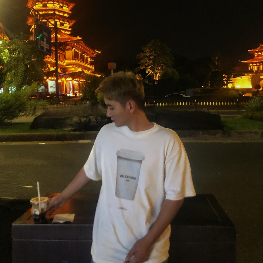 云朵化了☁️