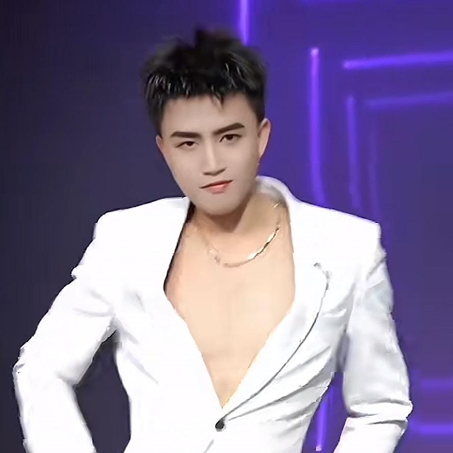 菘菘（梦想舞团10.27生日庆）