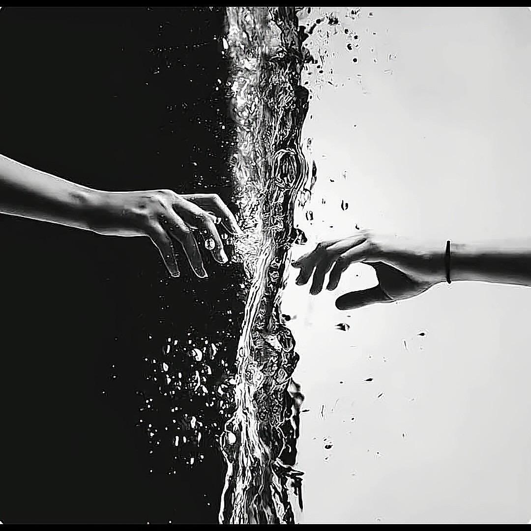 悬崖边的爱