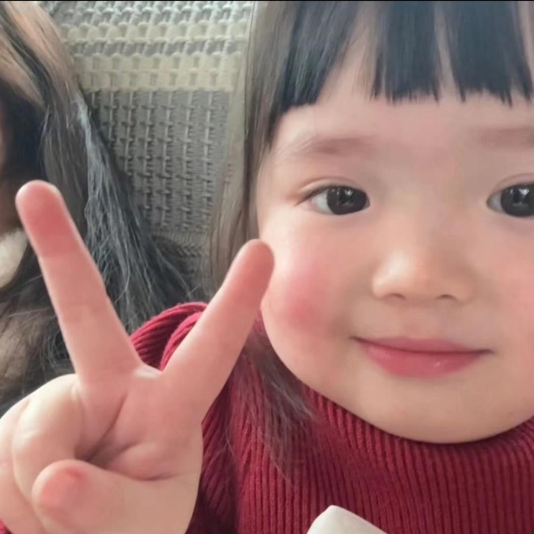 皮肤有点黄女士