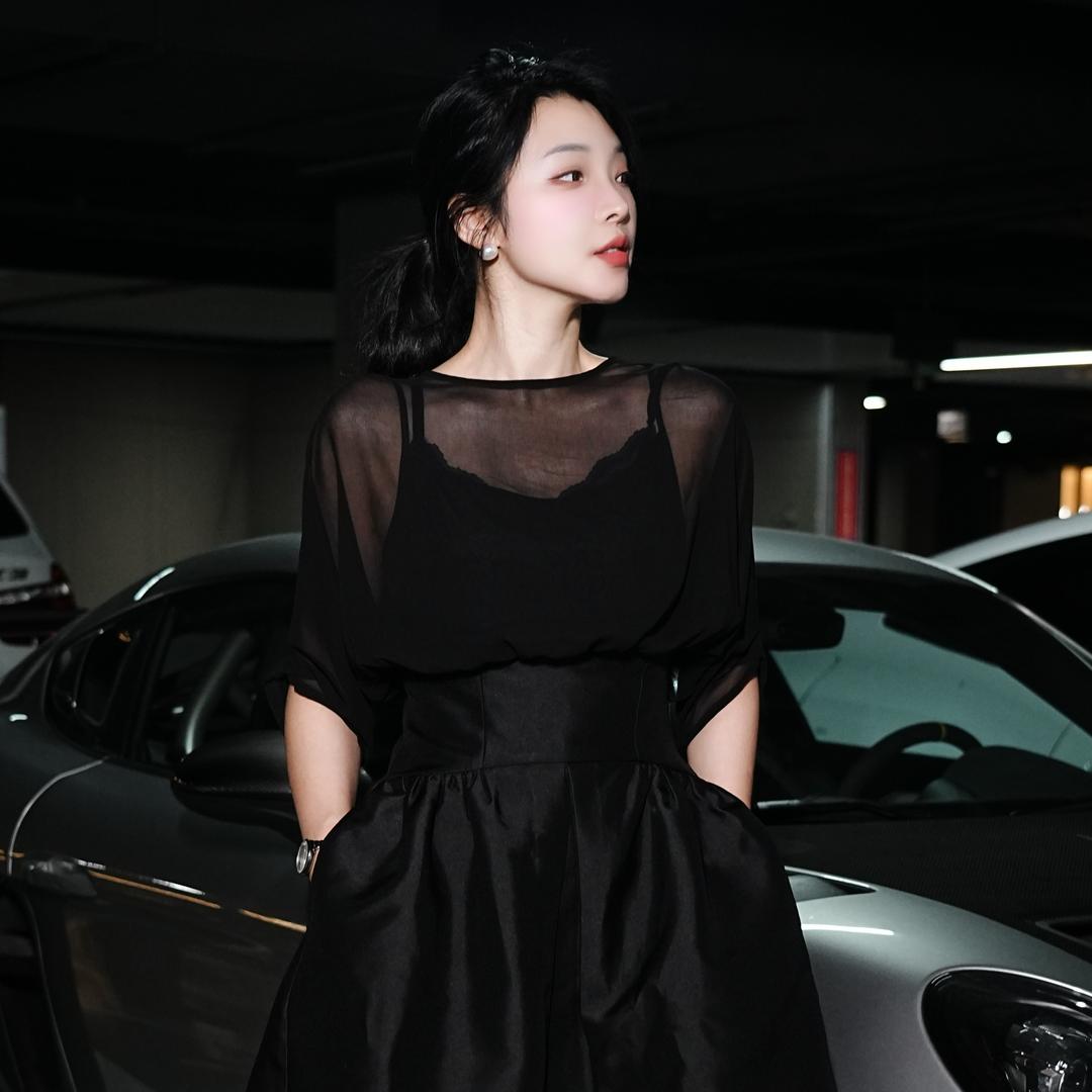 白闪闪服装
