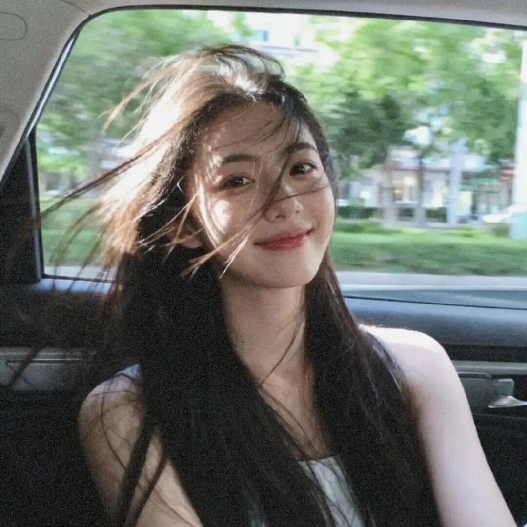 美女也会ᵉᵐᵒ