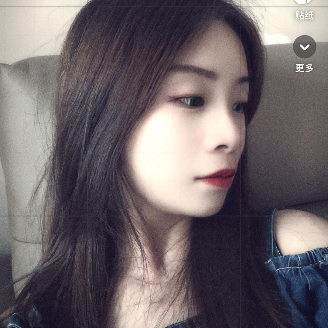 💋   小小瑜。