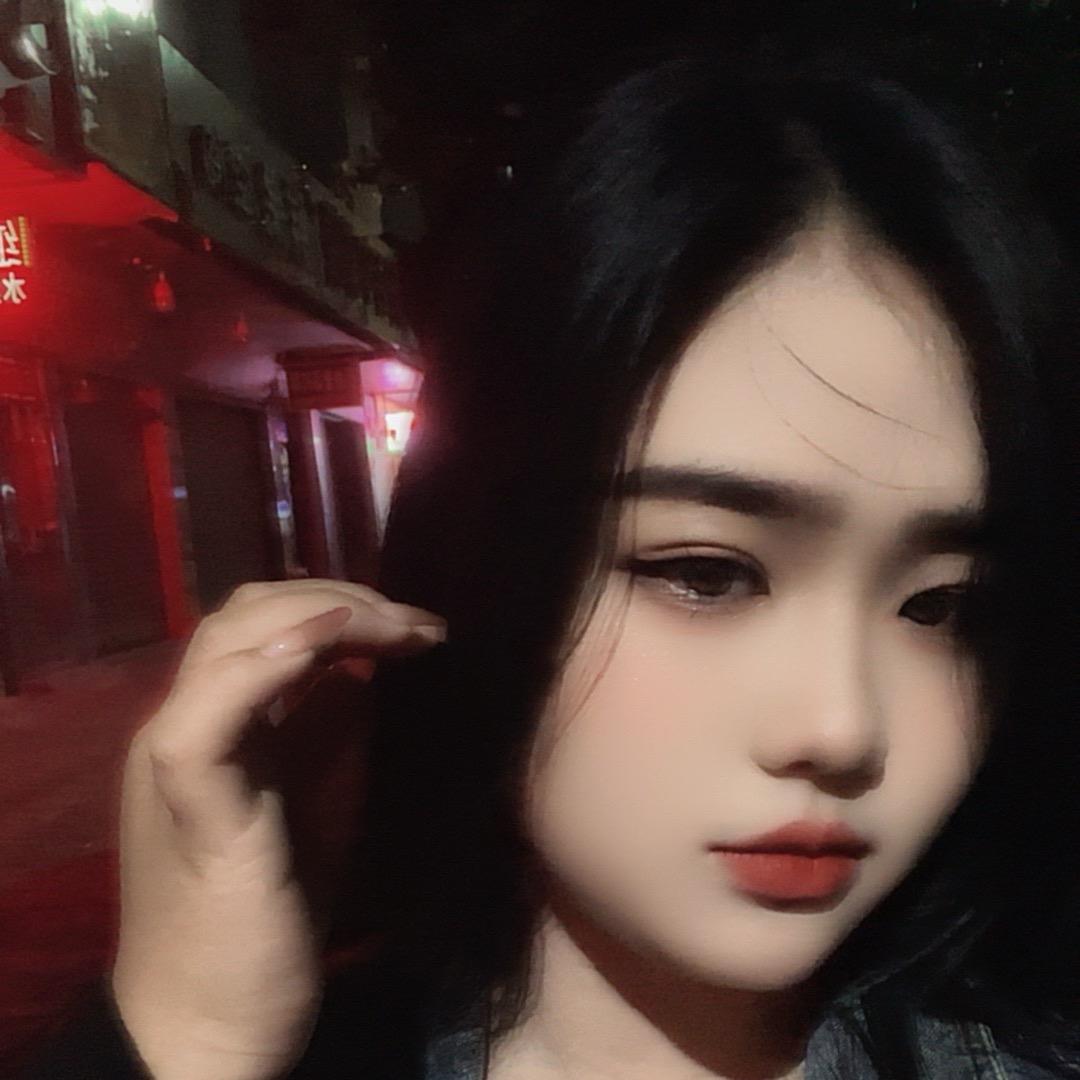 小瑜爱吃肉包子