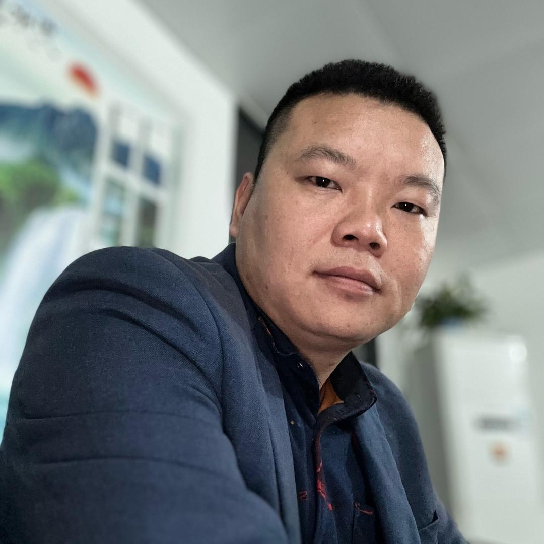 深情不及久伴，未来继续同行。