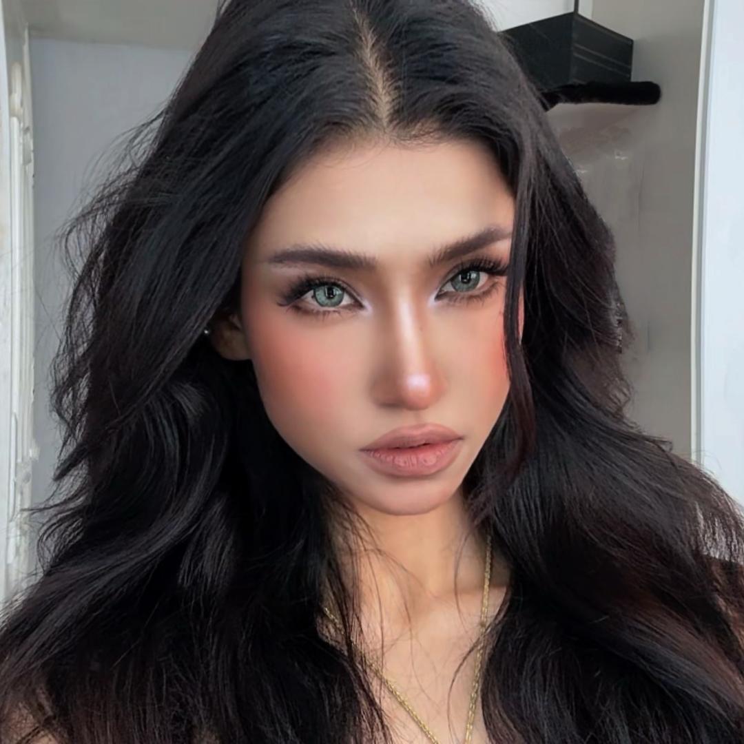 Dina🌸