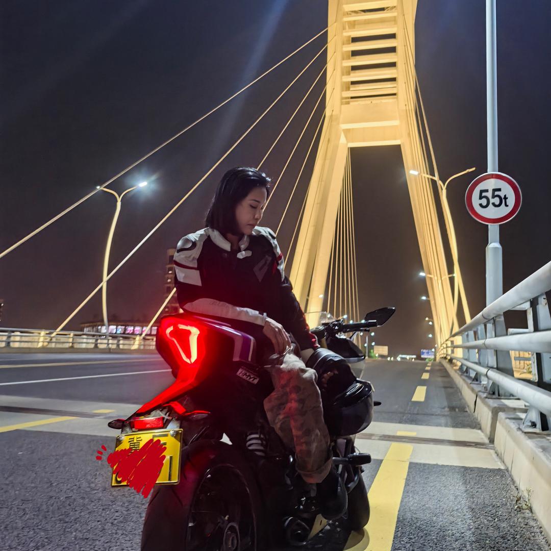 蔡姐（爱玩车的地坪人）