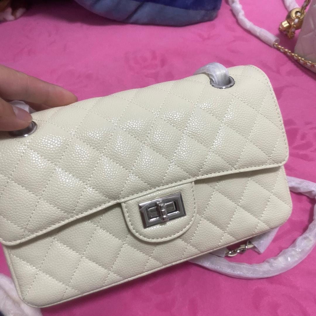 馨馨轻奢女包工厂店3