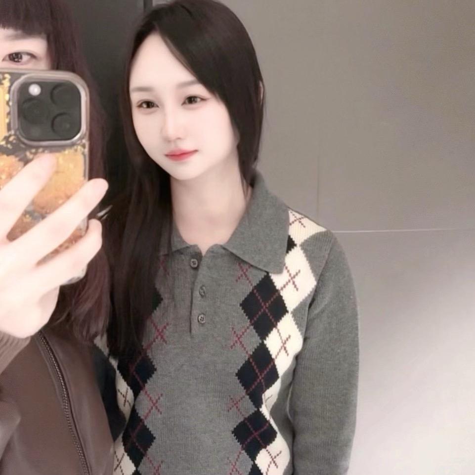 挖土豆的女孩👧